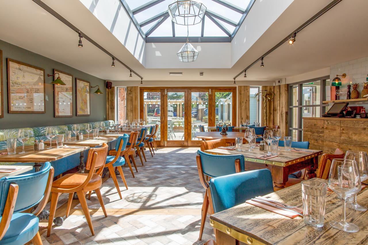 The Dolphin Hotel Newbury  Eksteriør billede